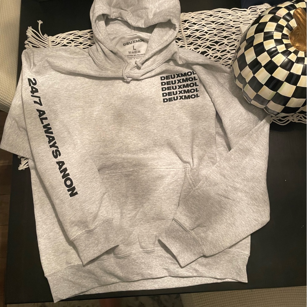 New Deuxmoi hooded sweatshirt Large